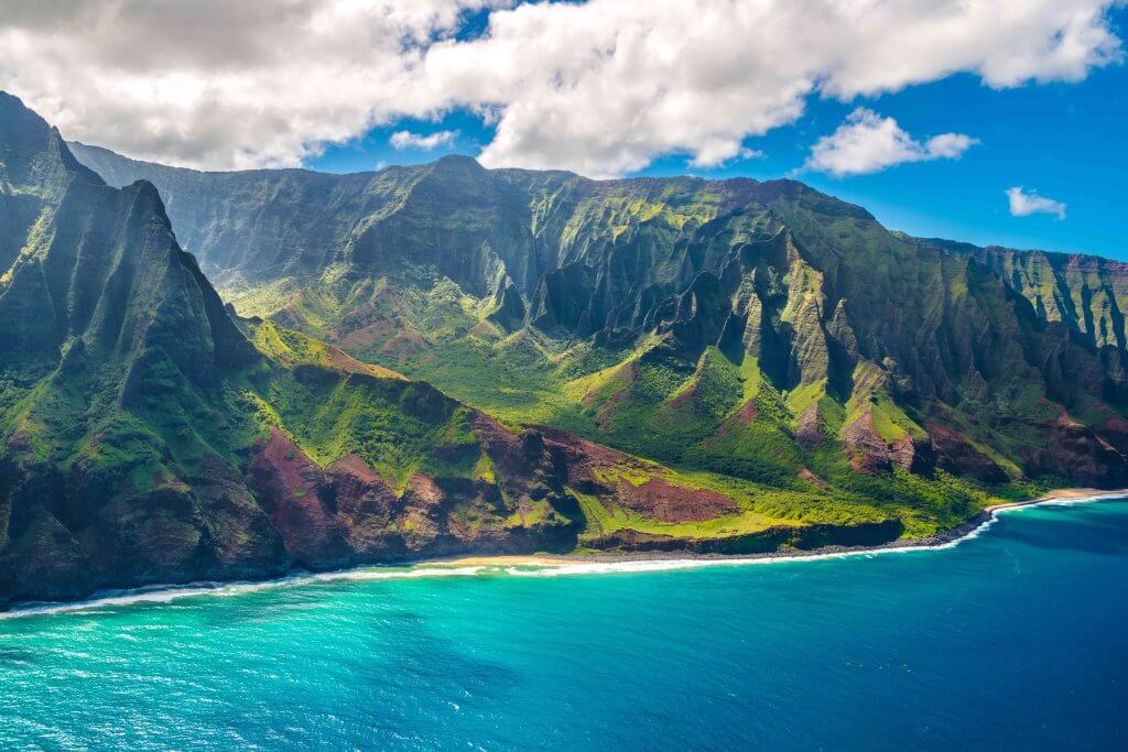 Planning a Solo Trip to Hawaii? Read the Do’s and Don’ts