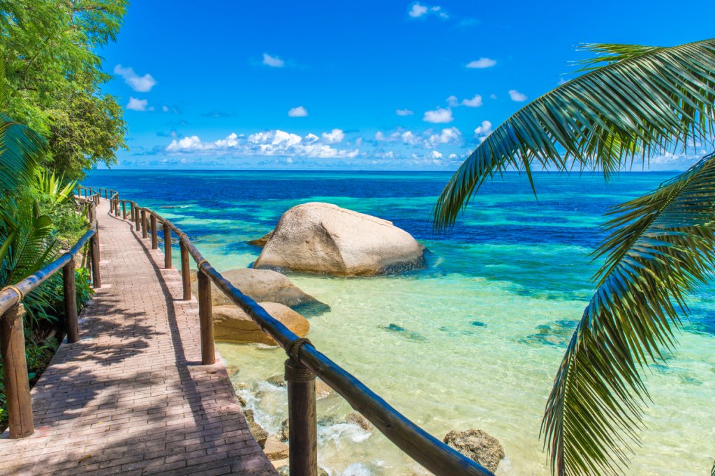 How much does it cost to vacation in Seychelles?