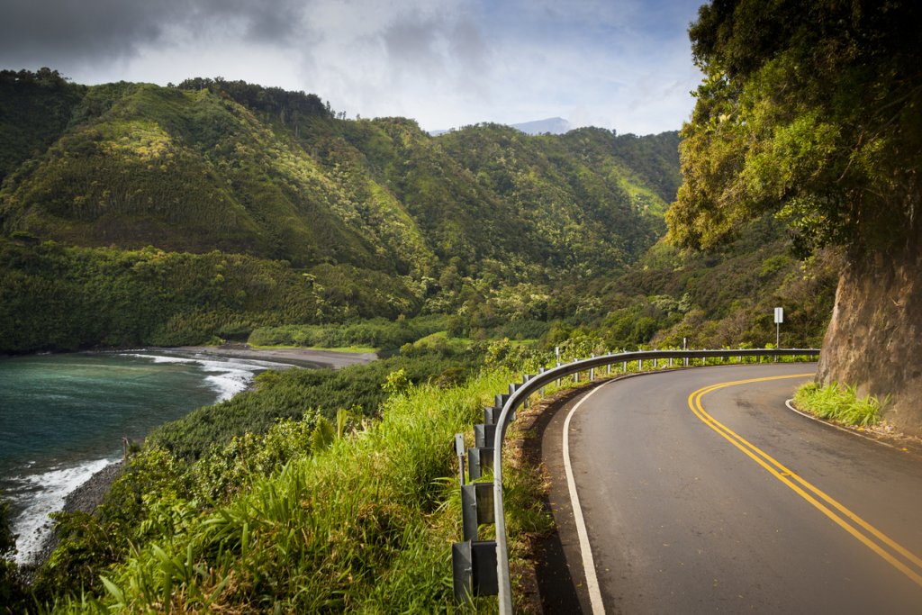 How to get from Maui to Honolulu