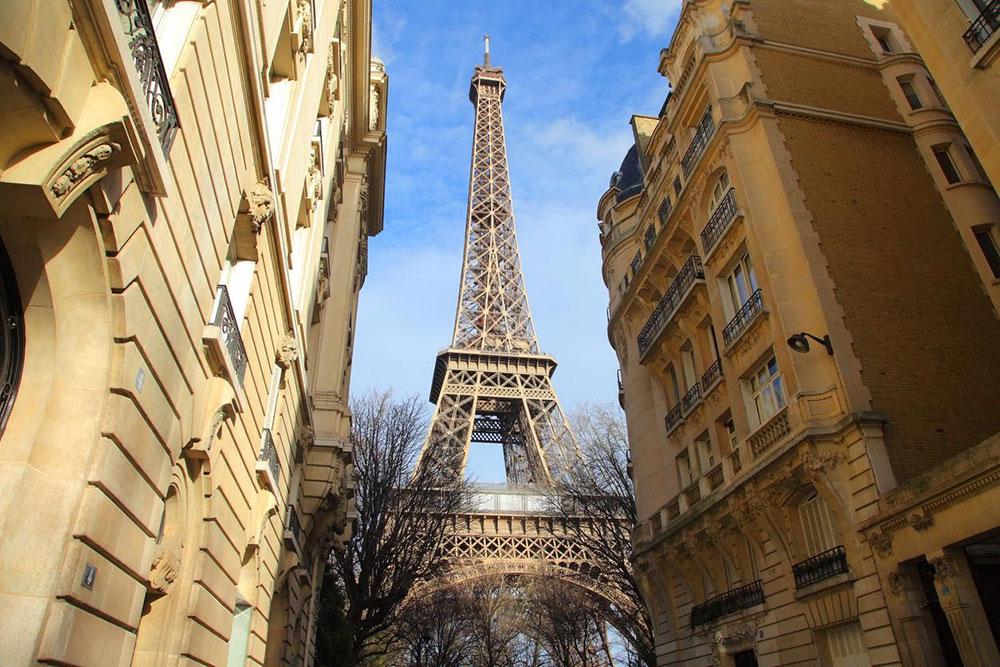best hotels in paris with eiffel tower view and balcony